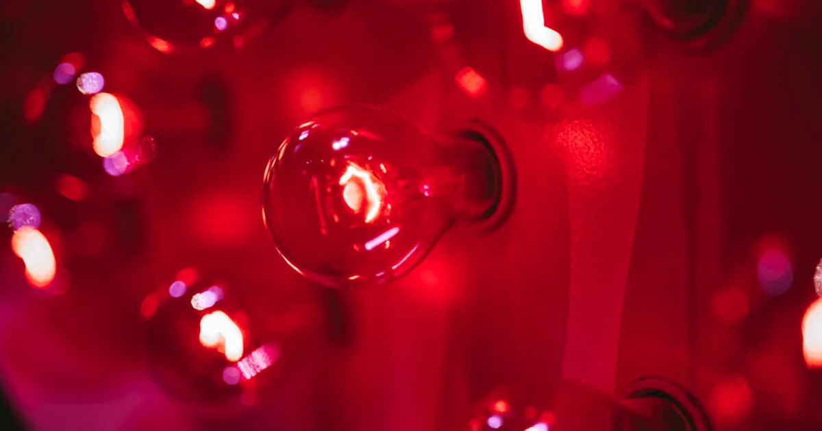Red vs Blue LED Light Therapy: What's the Difference?