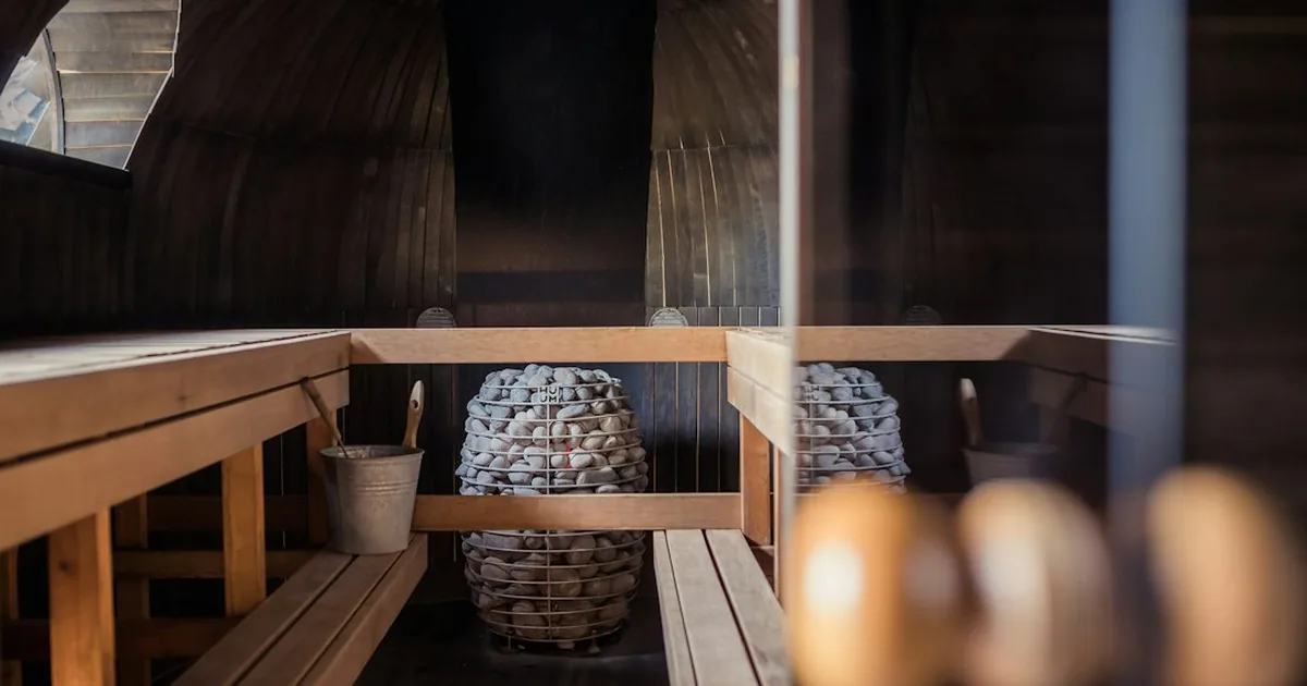 Qué llevar a una visita de sauna e inmersión en el invierno de Minnesota